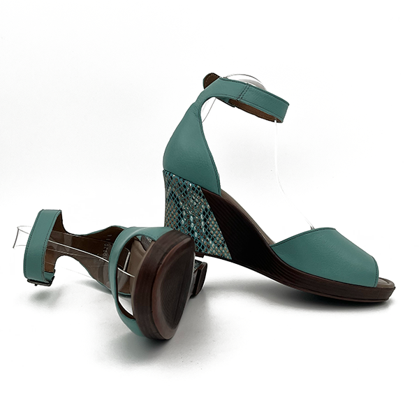 Multi Wedge Closed Back Ankle Strap - 0528