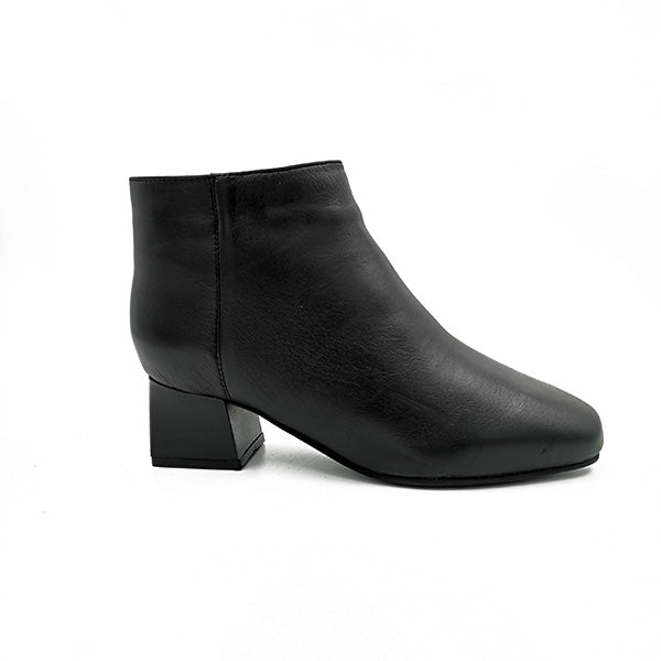 Low Heel Leather Ankle Boot - 0880