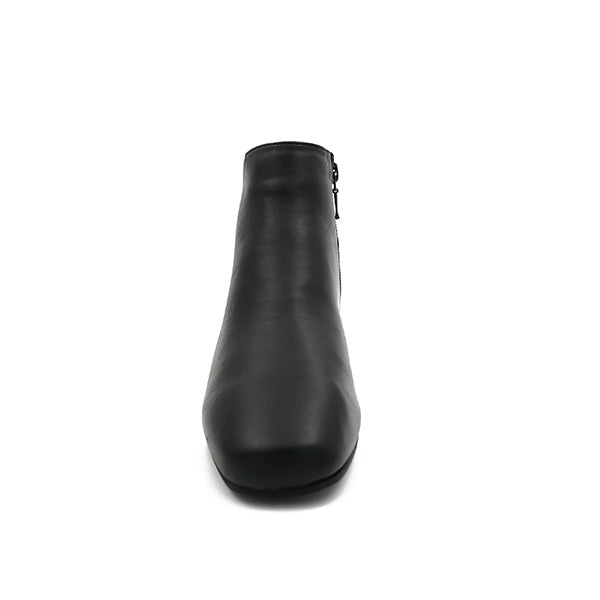 Low Heel Leather Ankle Boot - 0880