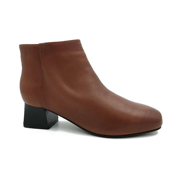 Low Heel Leather Ankle Boot - 0880