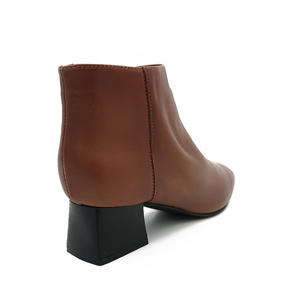 Low Heel Leather Ankle Boot - 0880