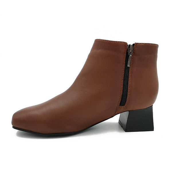 Low Heel Leather Ankle Boot - 0880