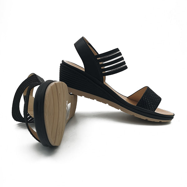 Medium Wedge With Back Strap - 0906