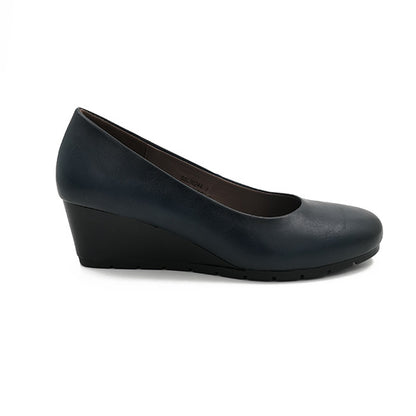 Elegant Comfort Closed Toe Wedge - 0059