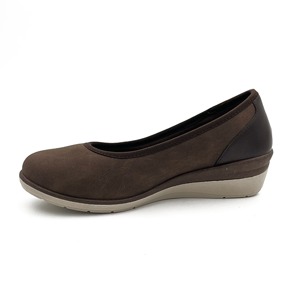 Comfort Low Wedge Slip On - 0689