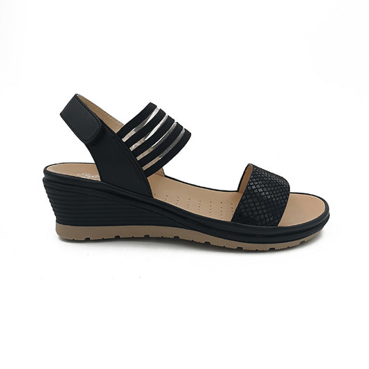 Medium Wedge With Back Strap - 0906