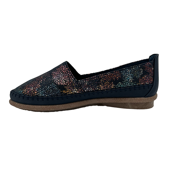 Slip On Pump With Floral Design - 1328